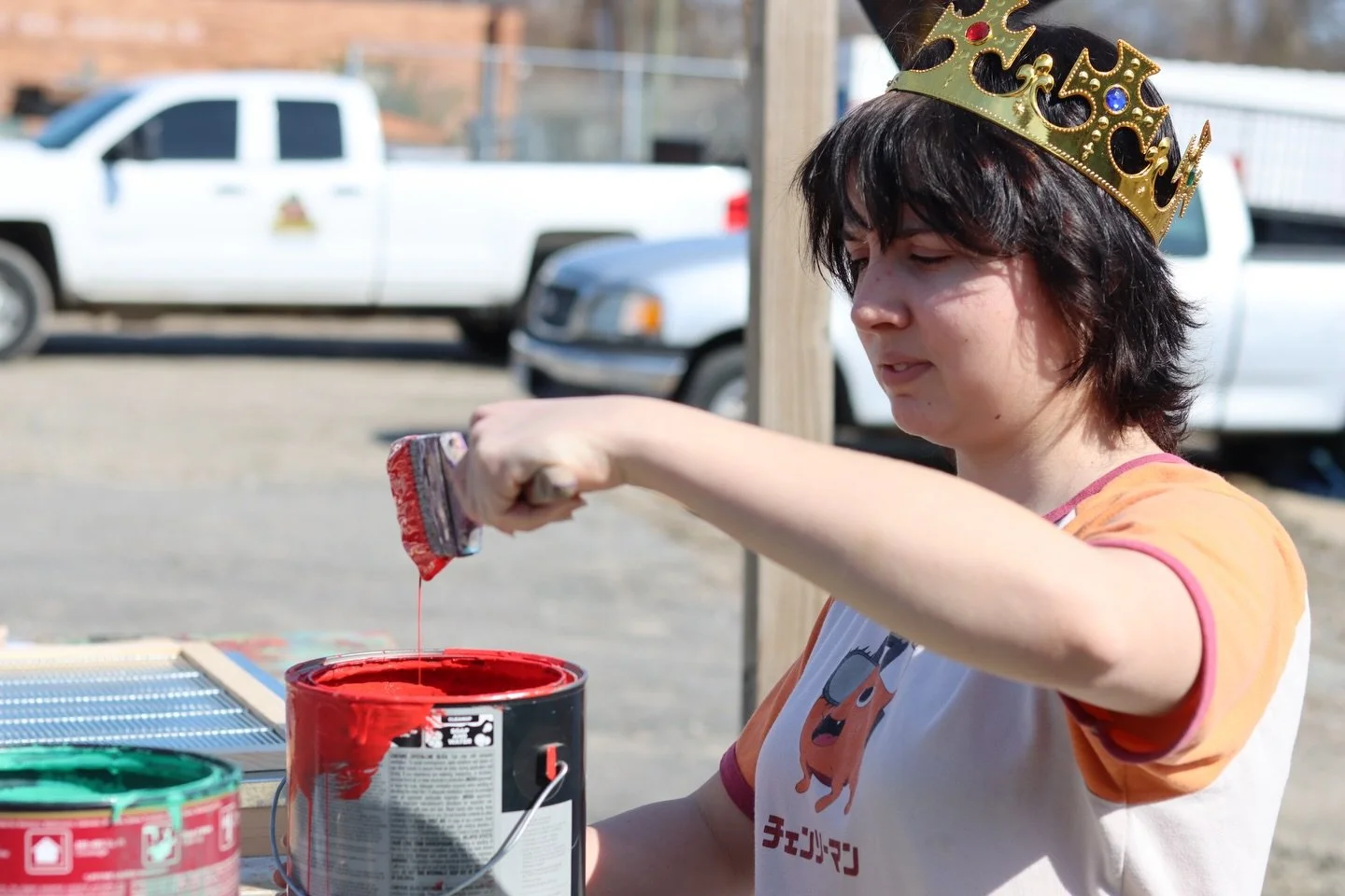 Bee-hind the scenes at 757 Makerspace.
Students from @roadsteadmontessori came out to help @jamie.dungan build and paint the bee boxes for our free community makers garden in Norfolk. The colony arrives soon and the hive will go outside near our make