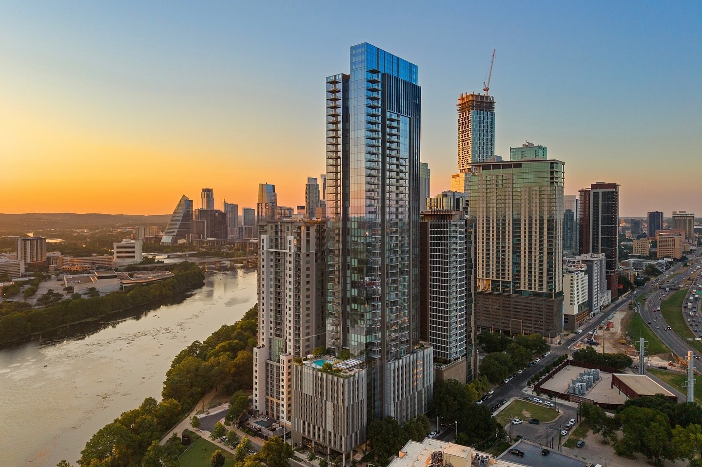 Downtown vibes, captured just right. 📸 #austinrealestate #atxrealestate #austinrealestatephotographer