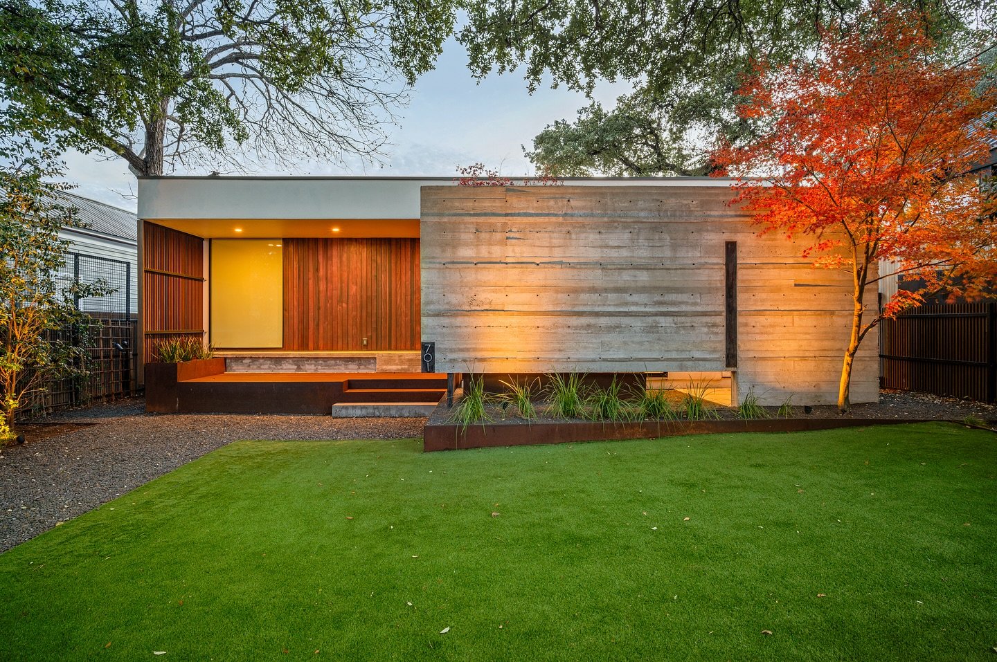 Haven&rsquo;t posted in awhile, but we&rsquo;re still here and busier than ever! 150 homes shot this year already and I figured it&rsquo;s time to start sharing some of them with you, starting with my favorite home this year 🏡📸 #realestatephotograp