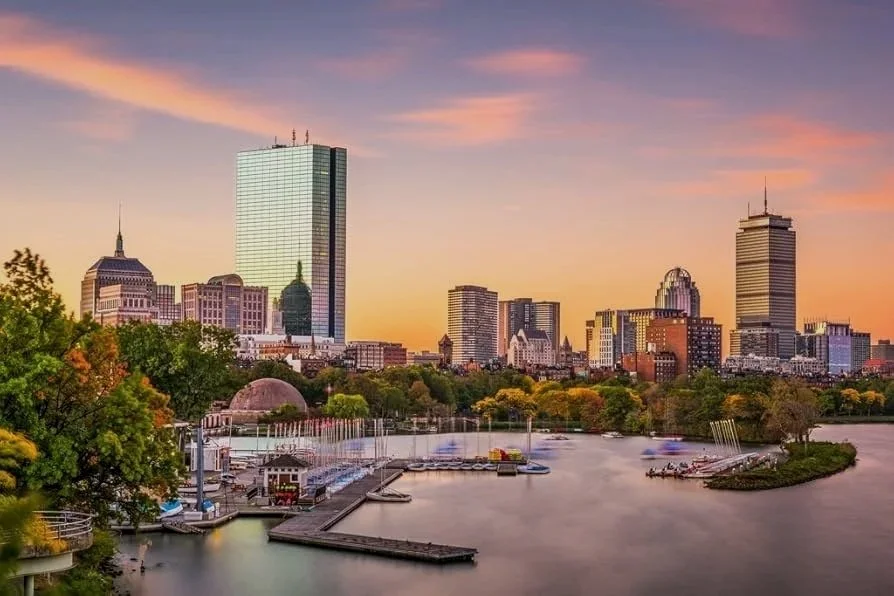 Boston Tour featuring Boston skyline, Freedom Trail tours, Harvard University Tours, cobporatetours and customized sightseeing experiences.