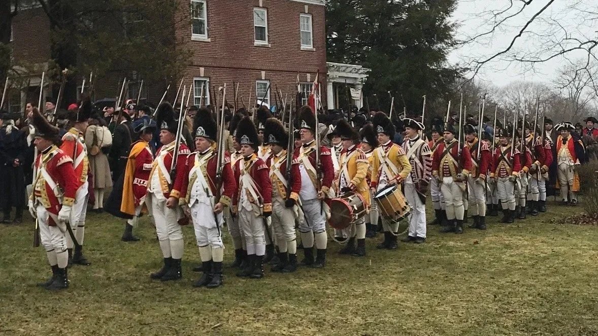 Expert-led Boston history walking tour with private guide and Revolutionary War reenactors