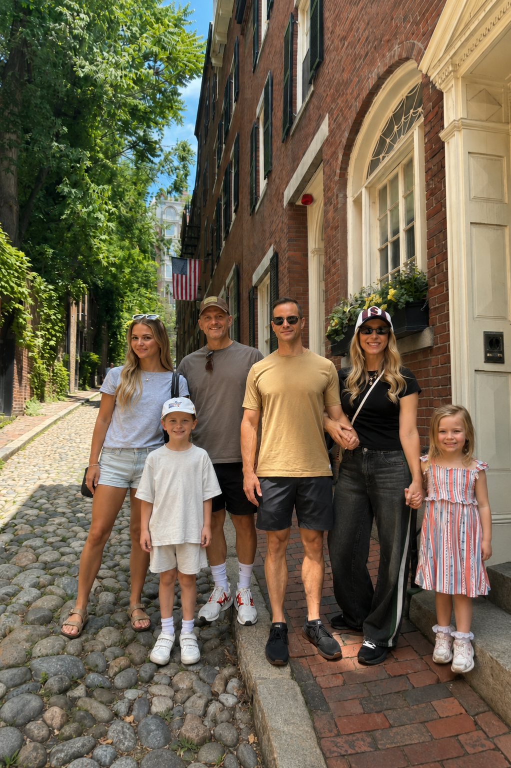 Private guided Beacon Hill walking tour on Boston's famous Acorn Street.