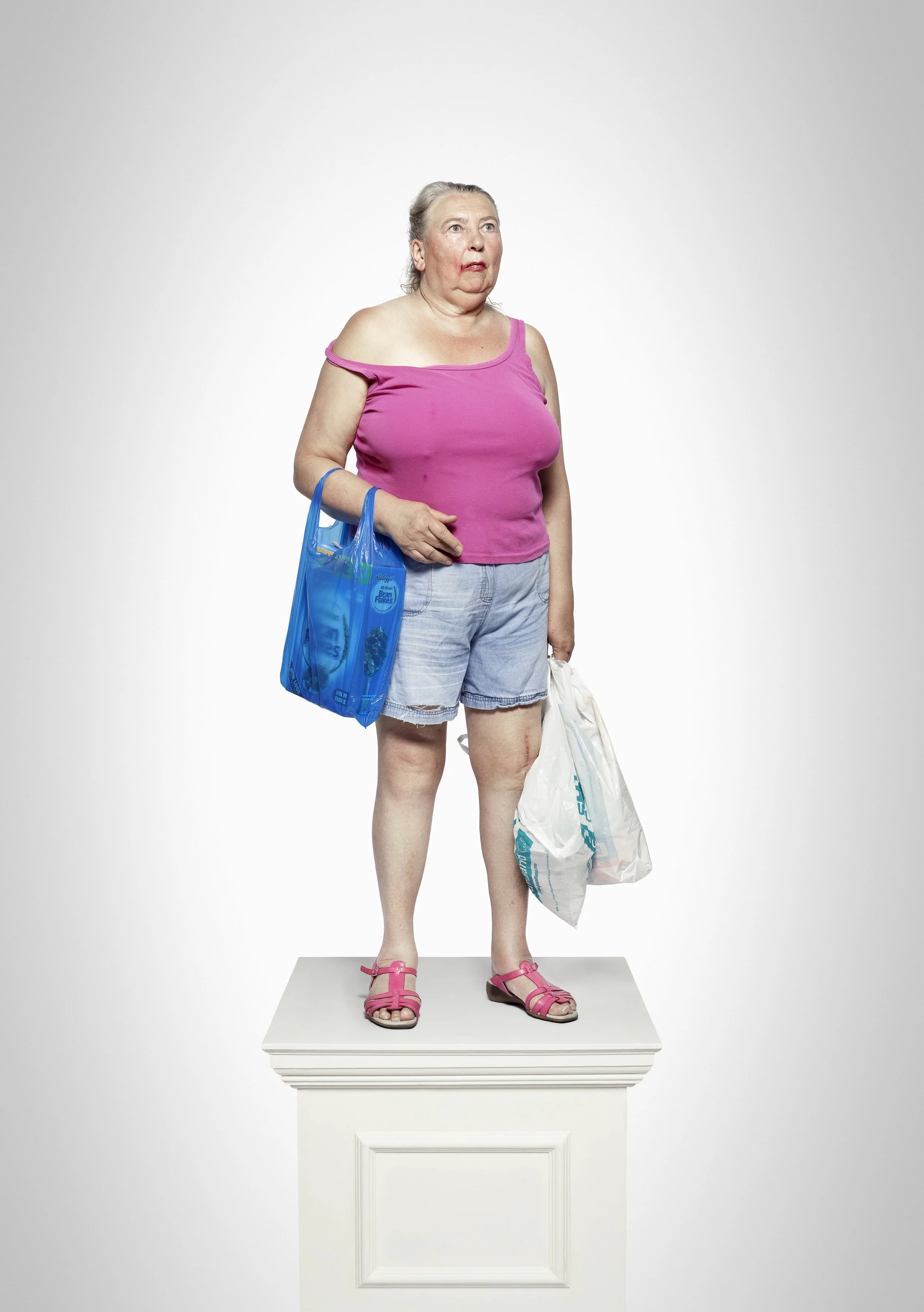 Statue, 2011, C-Print, 40 x 30 in