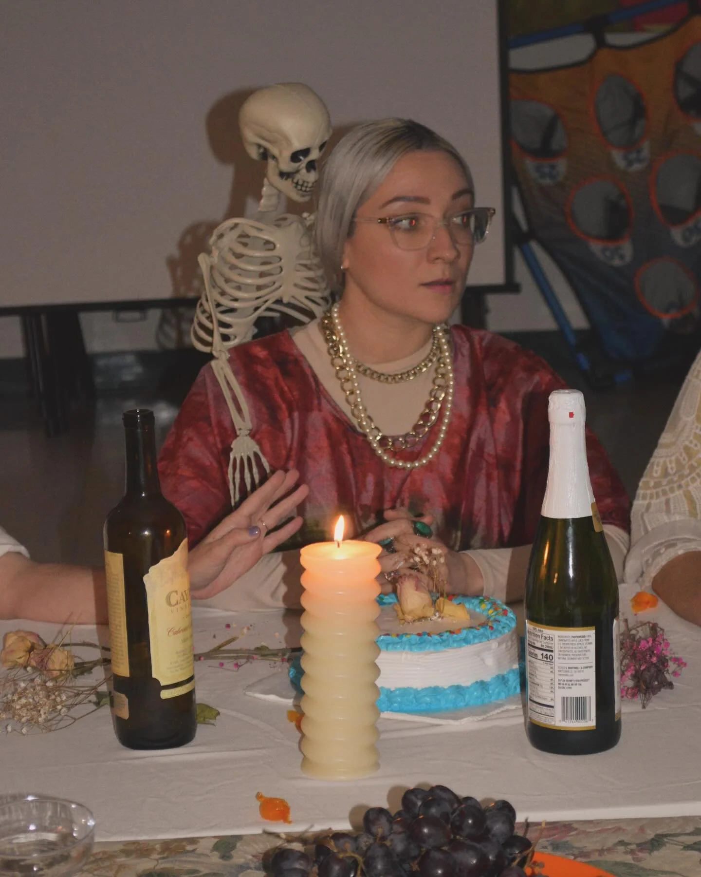 Also in attendance Tuesday night 💀💀
Oma, the matriarch of the family @elenalozonschi 
Lucy, who is so over her cousins seance and just wants to get her phone back @jillian.bradley 
And who could forget the twins?? They&rsquo;re running around here 