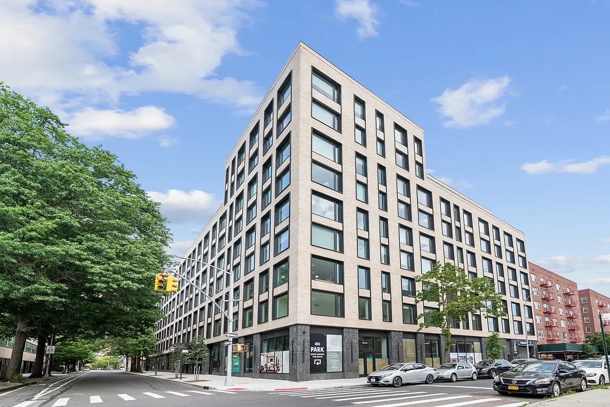 The 88 (153-10 88th Ave)