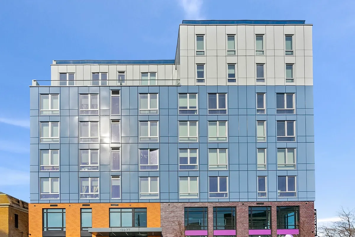 The Metropolitan (132-77 Metropolitan Ave)