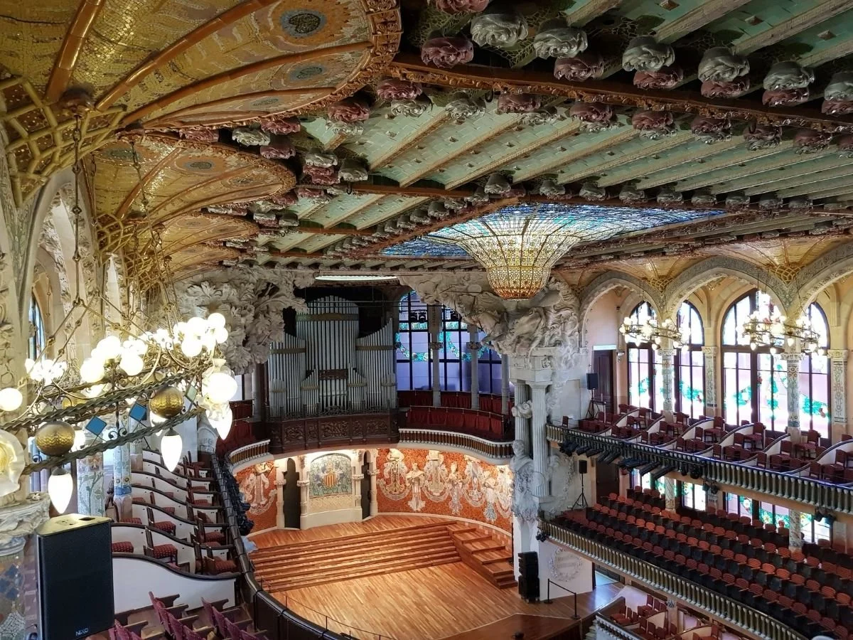 📍Kender du Palau de la Música Catalana? – en modernistisk spilledåse midt i Born