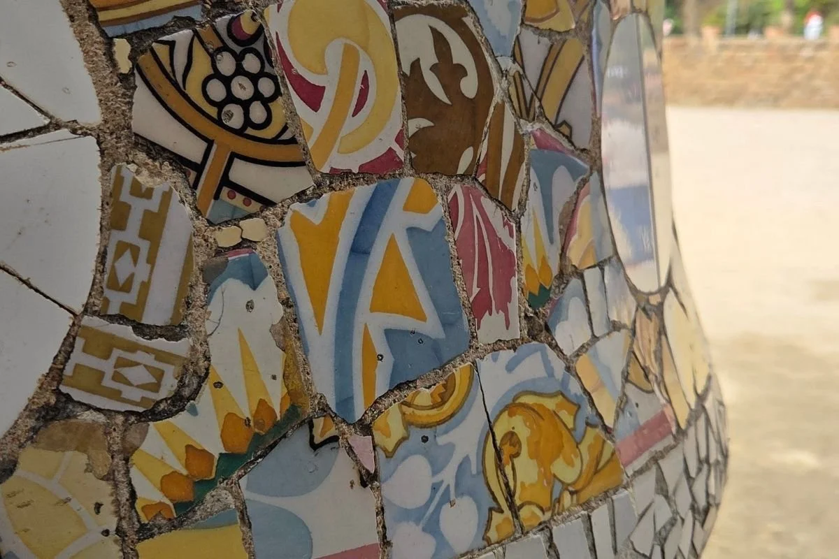 Park Güell - Mosaikdetalje.jpg