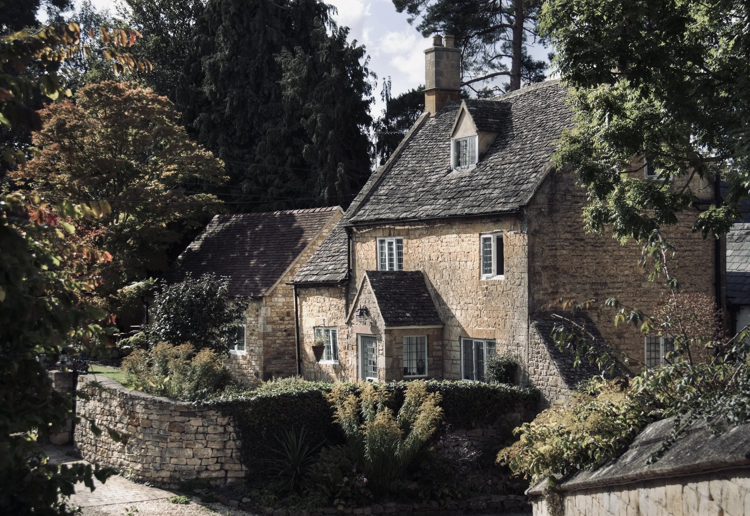Looking for your dream home in the Cotswolds? Could a Cotswold Buying Agent help your journey?