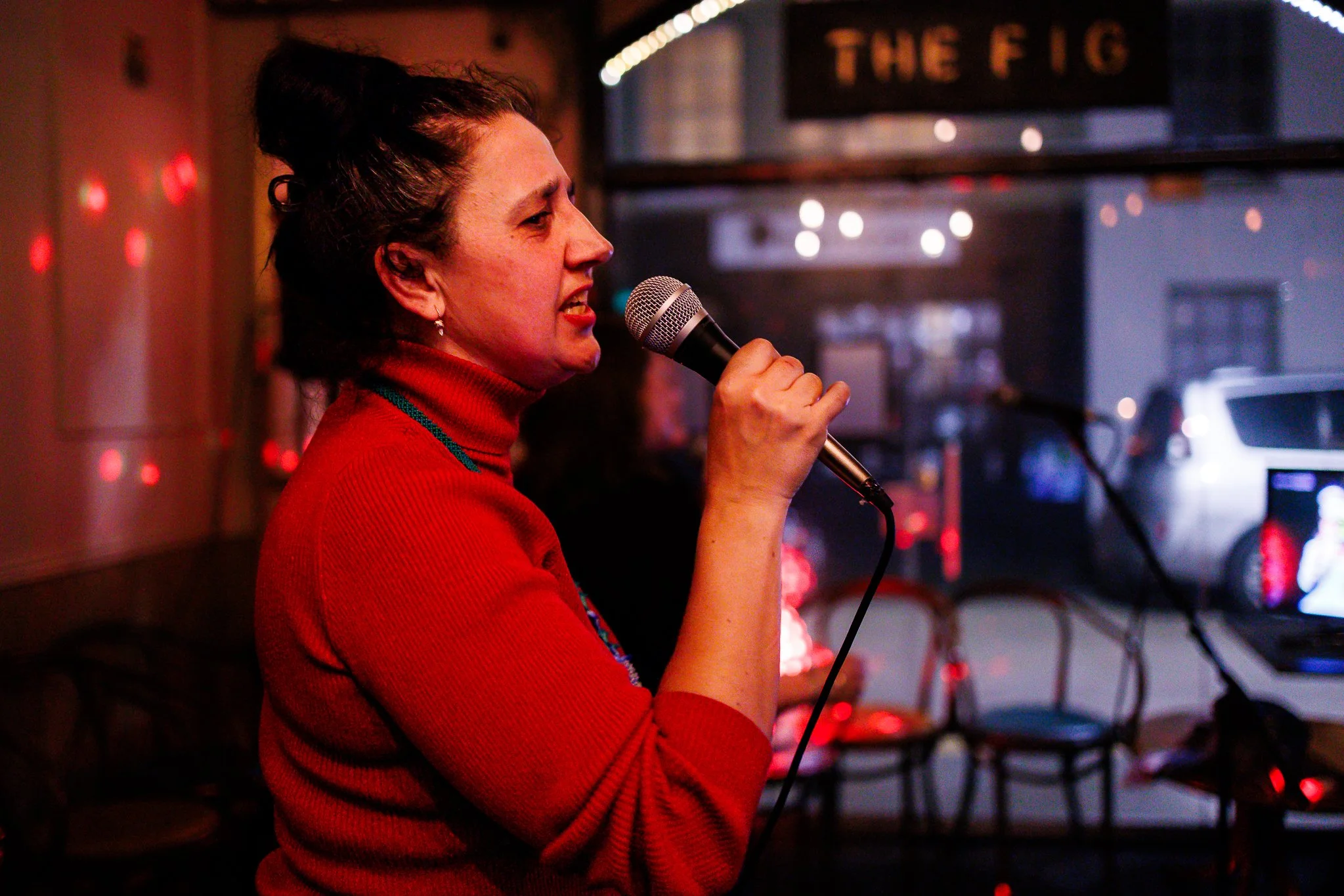 From Shower Singer to Stage Legend: How to Overcome Karaoke Anxiety