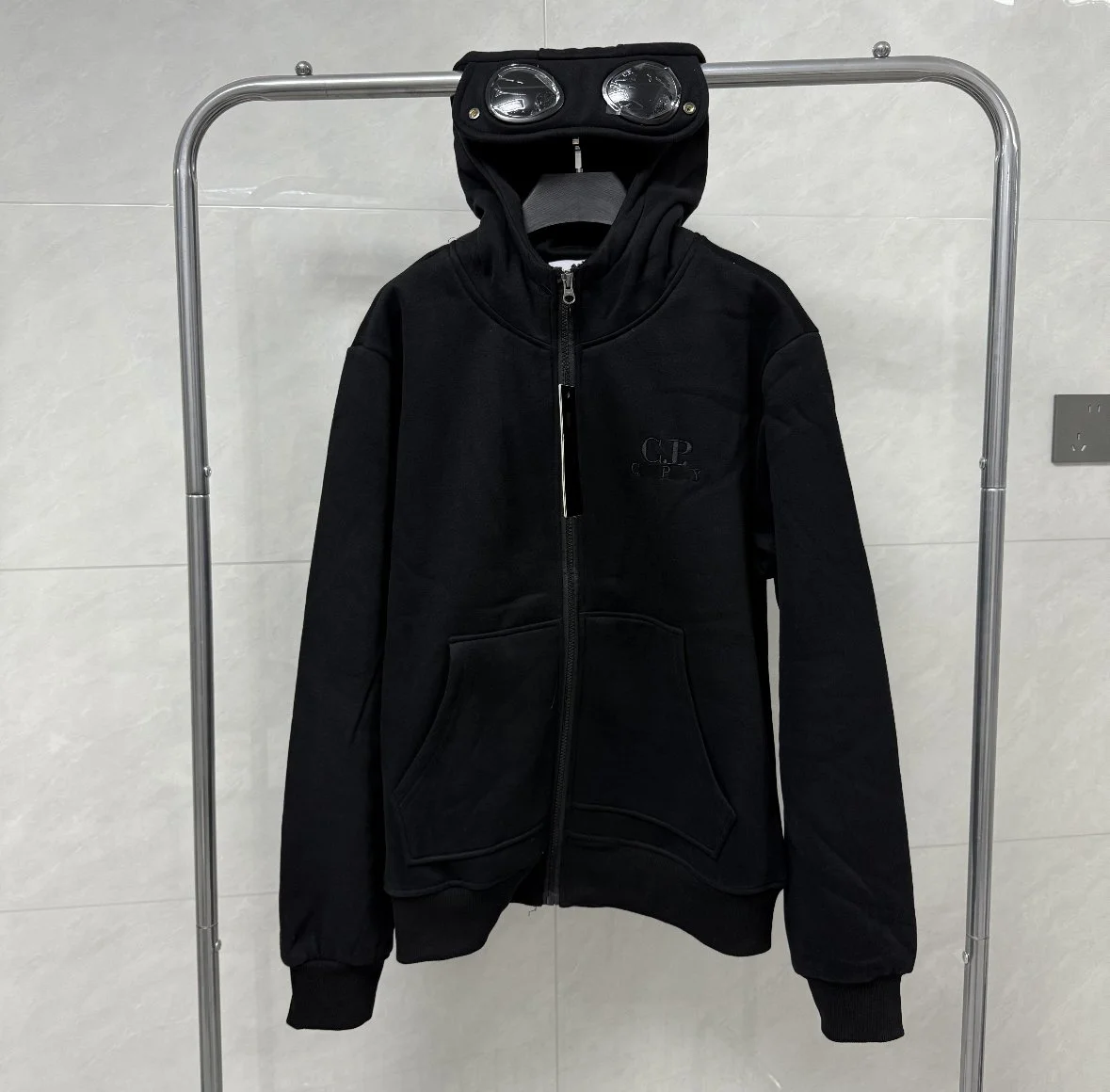 Gilet Cp Company avec lunettes