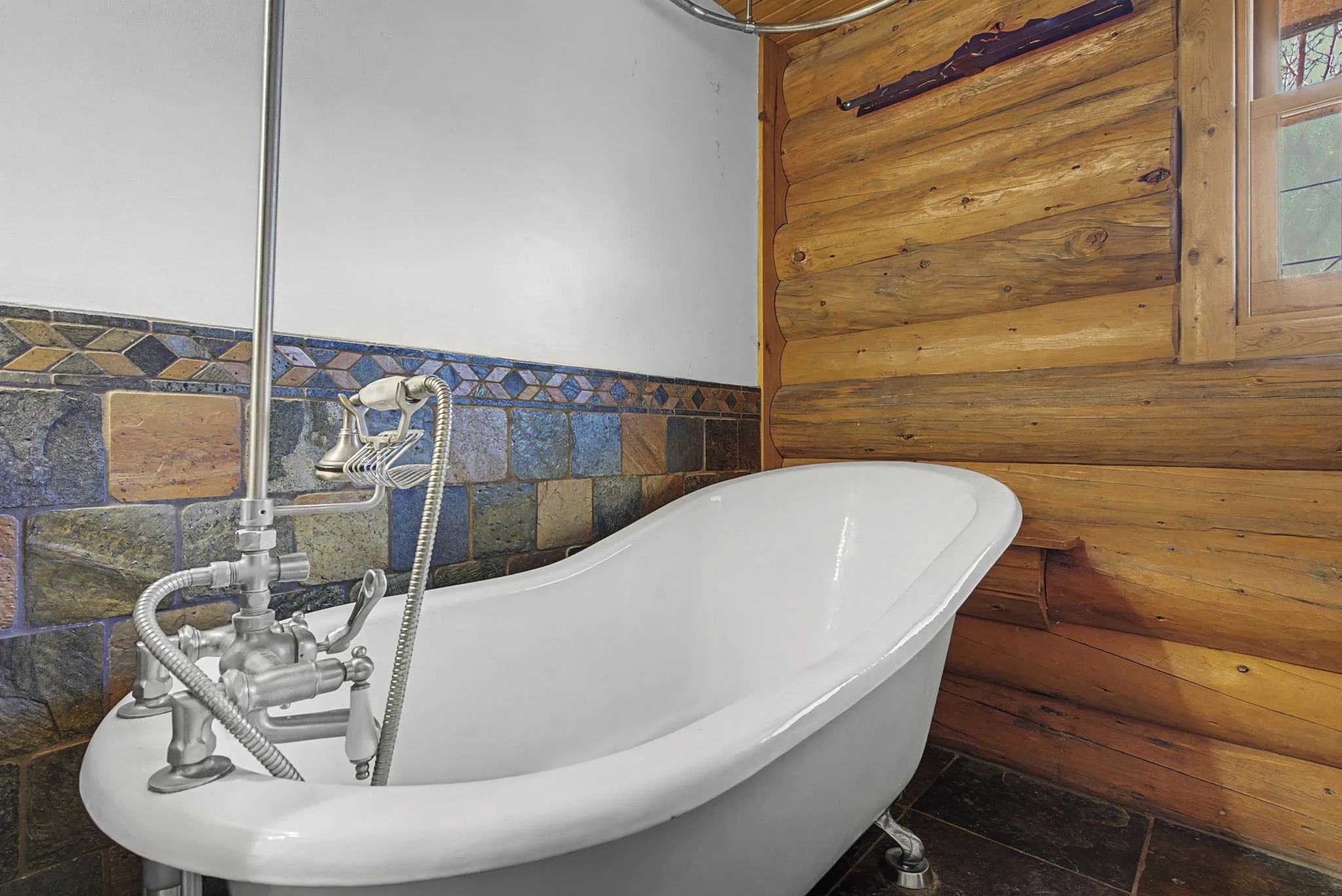 21_905 Stratton Park Rd 21.jpg