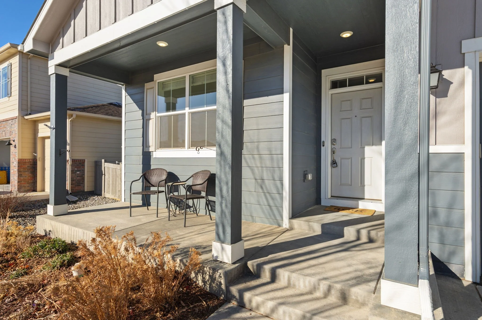 4-web-or-mls-1413 Westport Ave 4.jpg