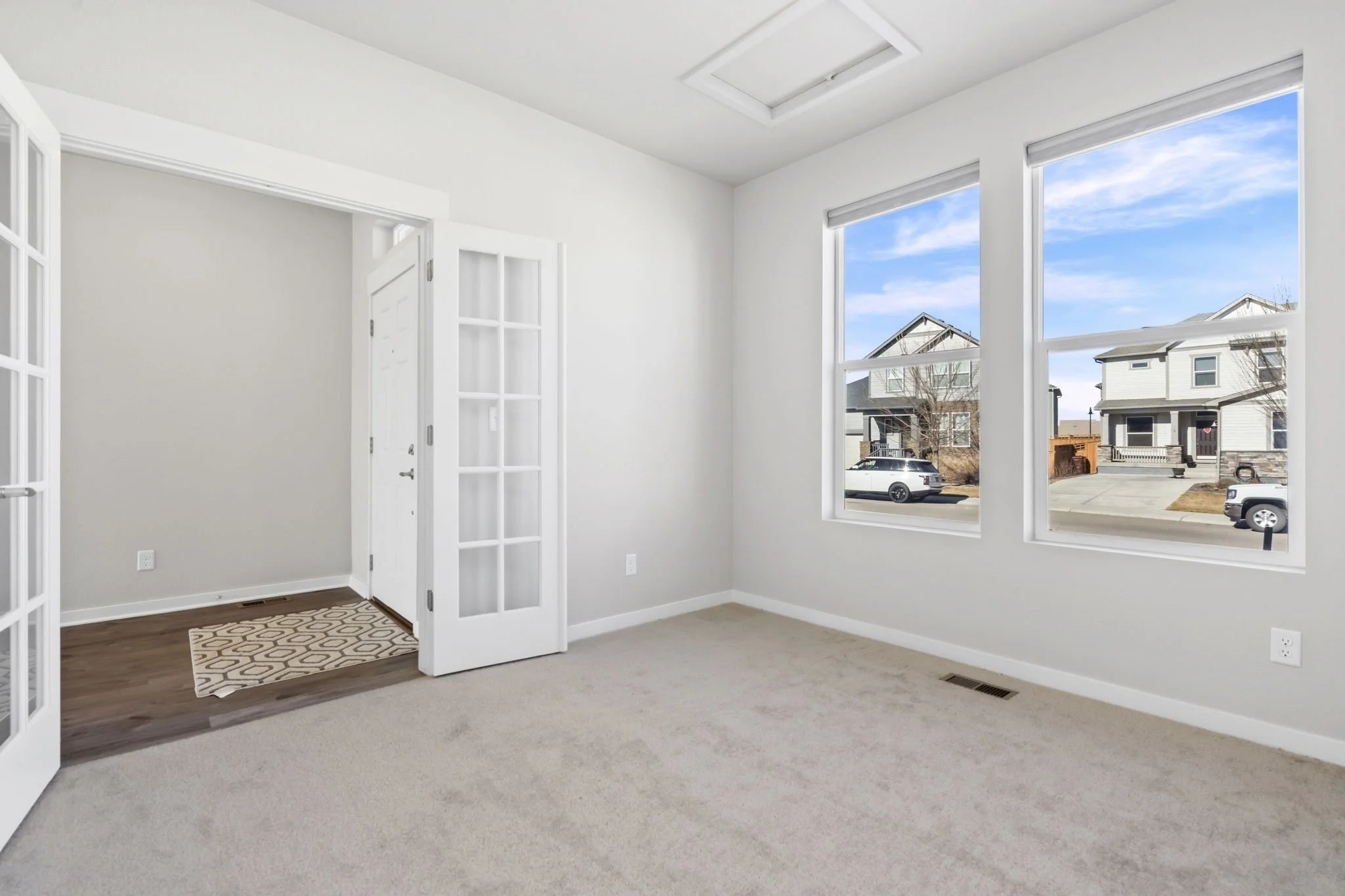 16-web-or-mls-5233 Second Ave 16.jpg