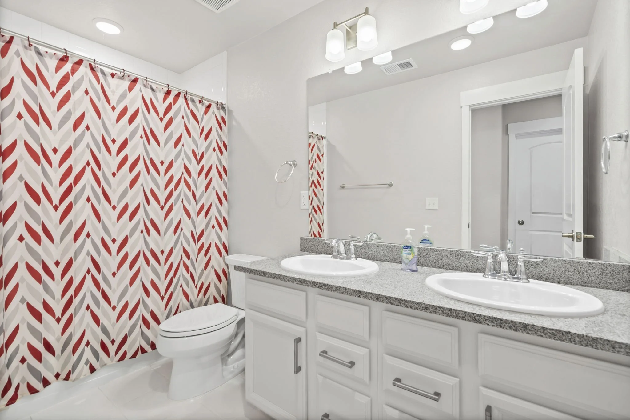 27-web-or-mls-5233 Second Ave 27.jpg