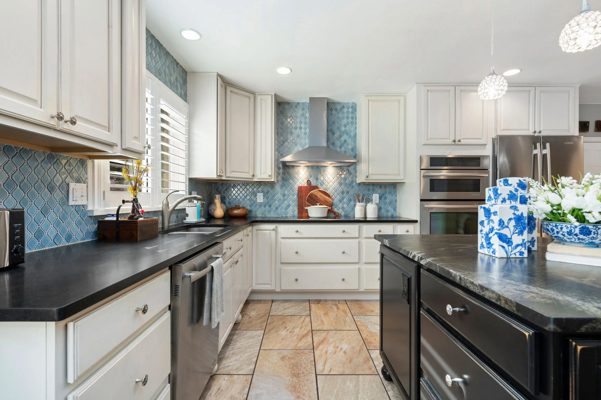 14-web-or-mls-1204 Parkwood Dr 14.jpg