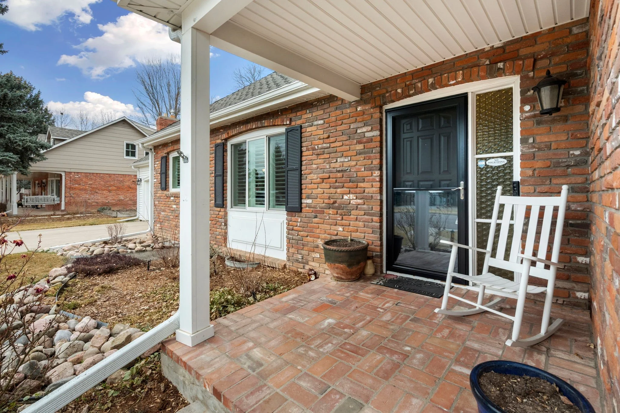 4-web-or-mls-1204 Parkwood Dr 4.jpg