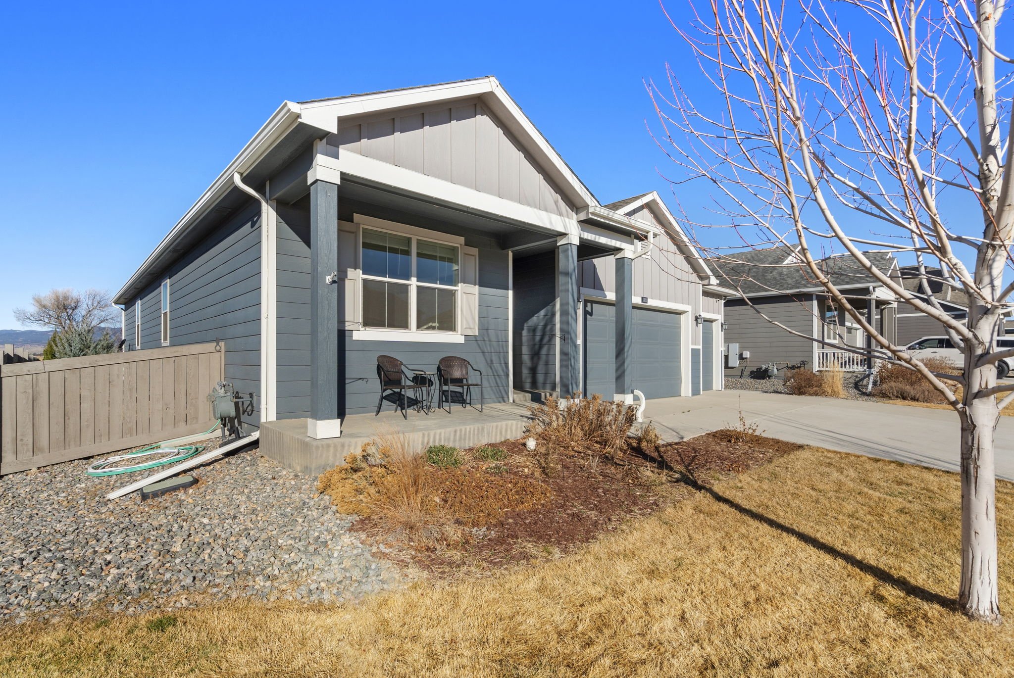 3-web-or-mls-1413 Westport Ave 3.jpg