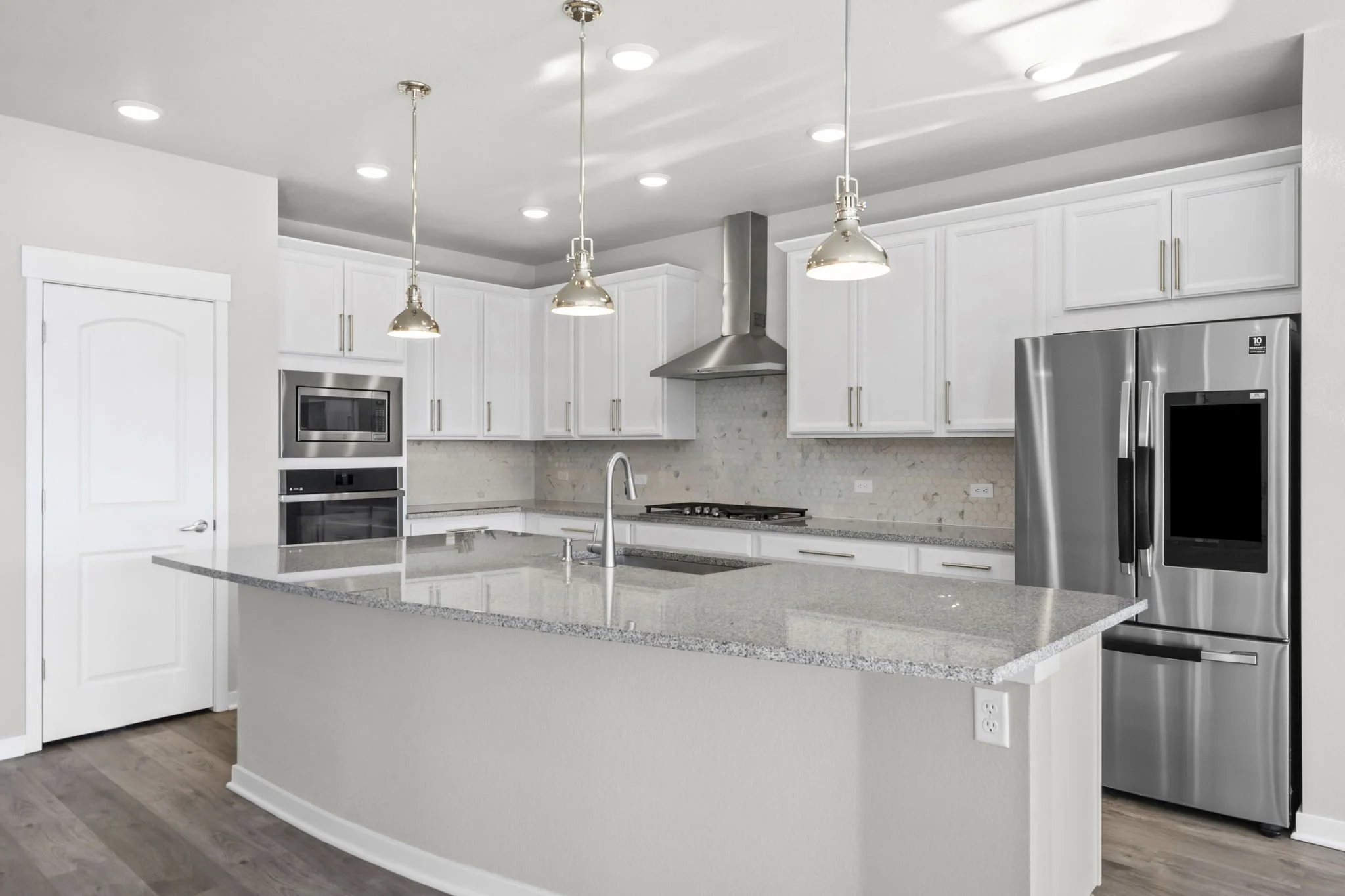 5-web-or-mls-5233 Second Ave 5.jpg