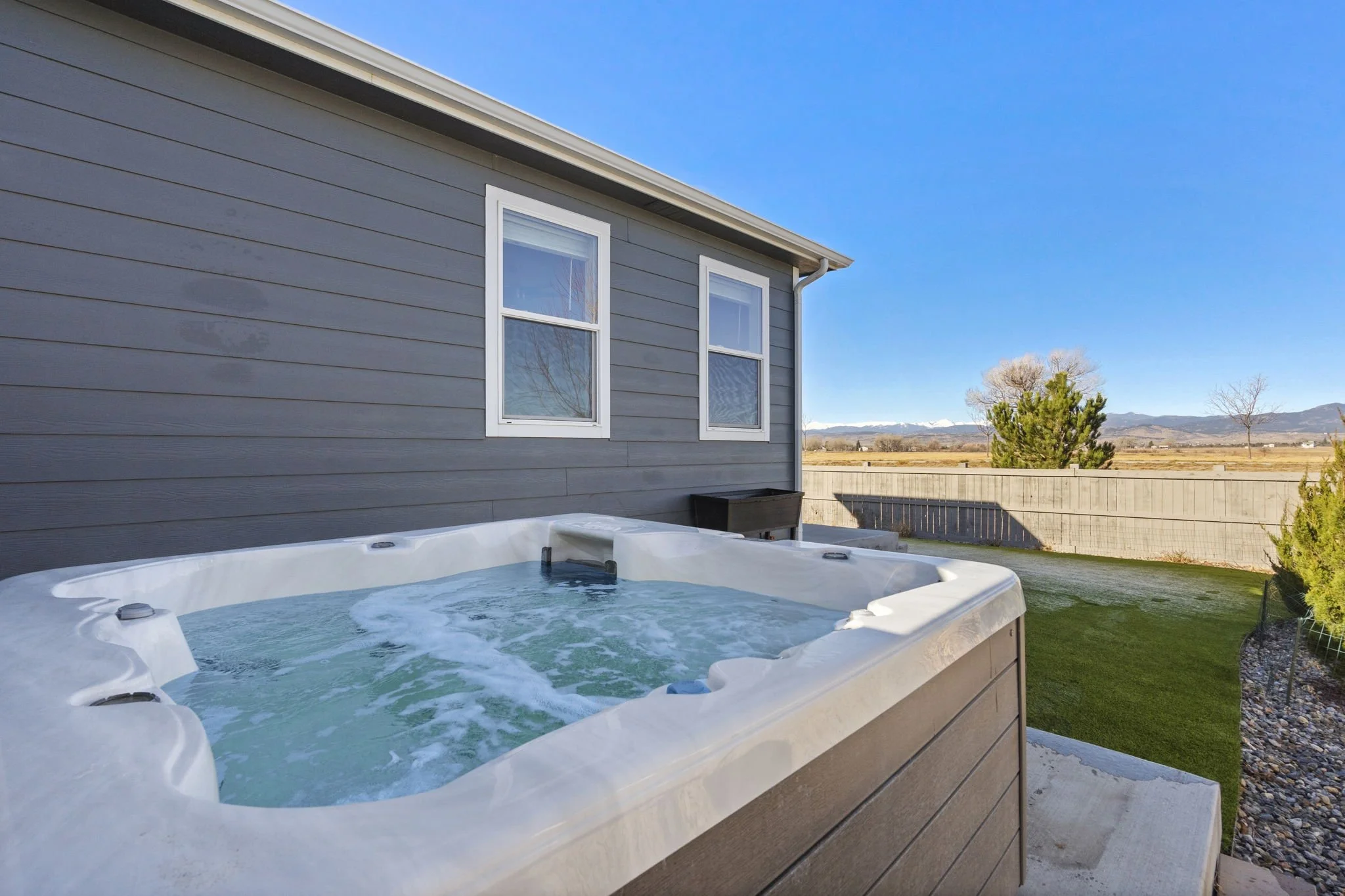 46-web-or-mls-1413 Westport Ave 46.jpg