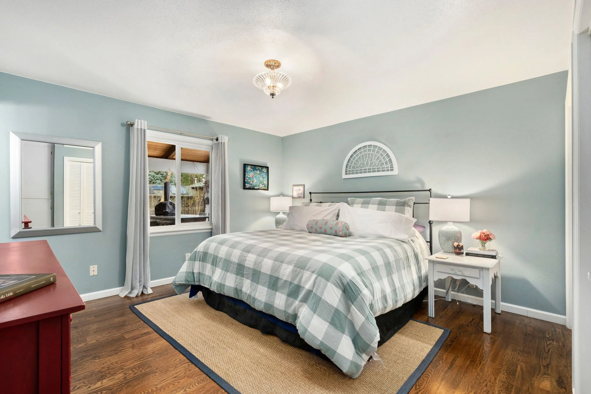 29-web-or-mls-1204 Parkwood Dr 29.jpg