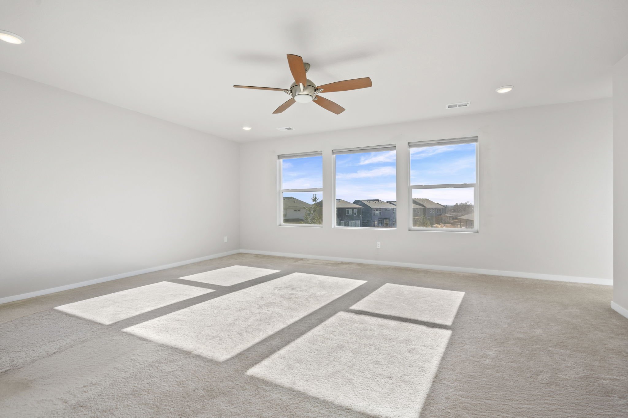 19-web-or-mls-5233 Second Ave 19.jpg