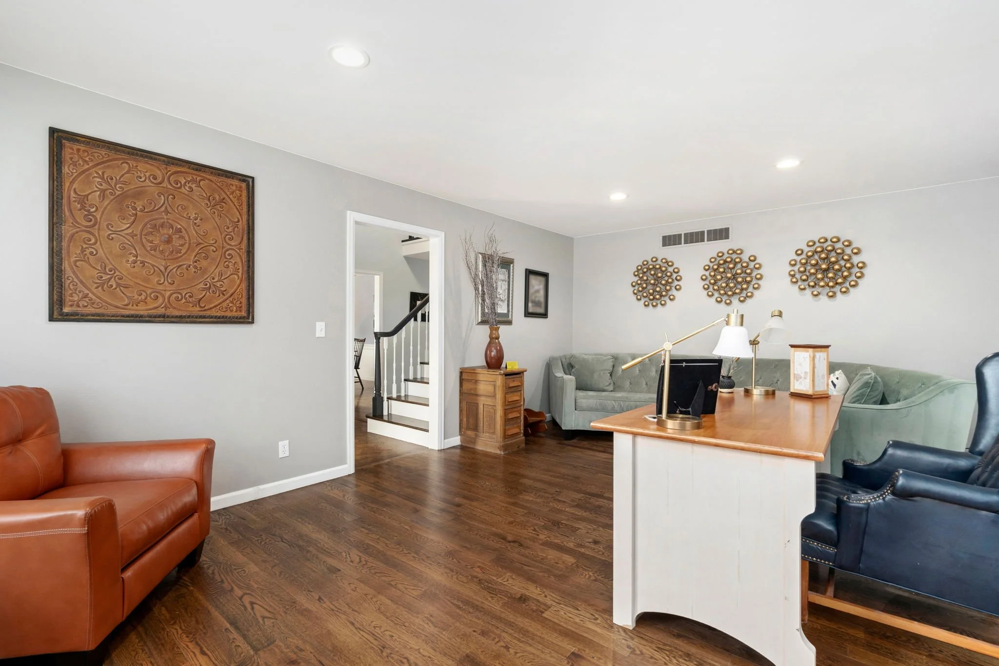 8-web-or-mls-1204 Parkwood Dr 8.jpg