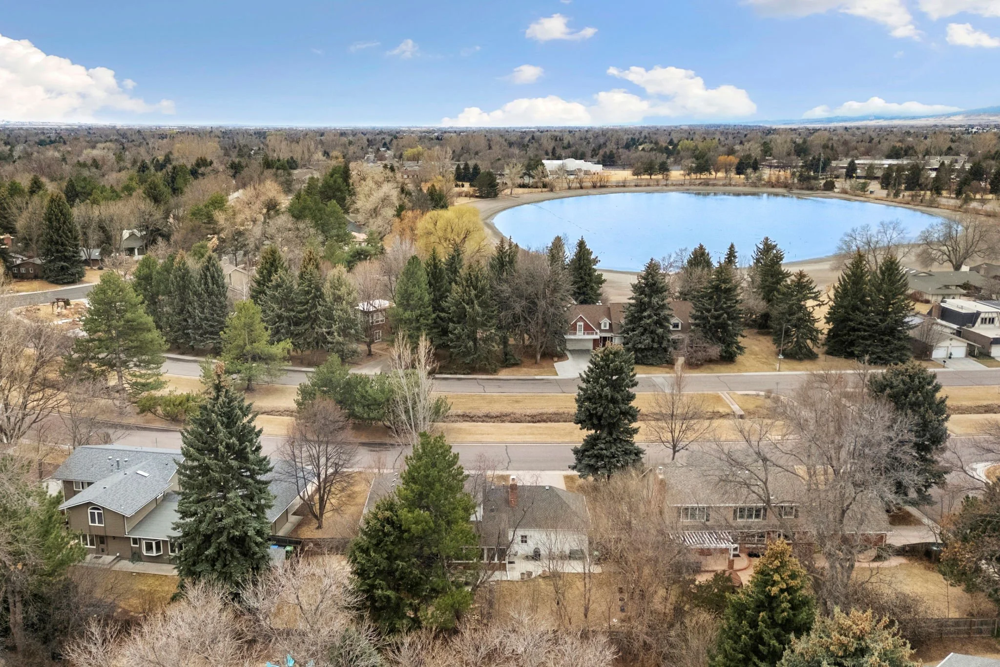 53-web-or-mls-1204 Parkwood Dr 53.jpg