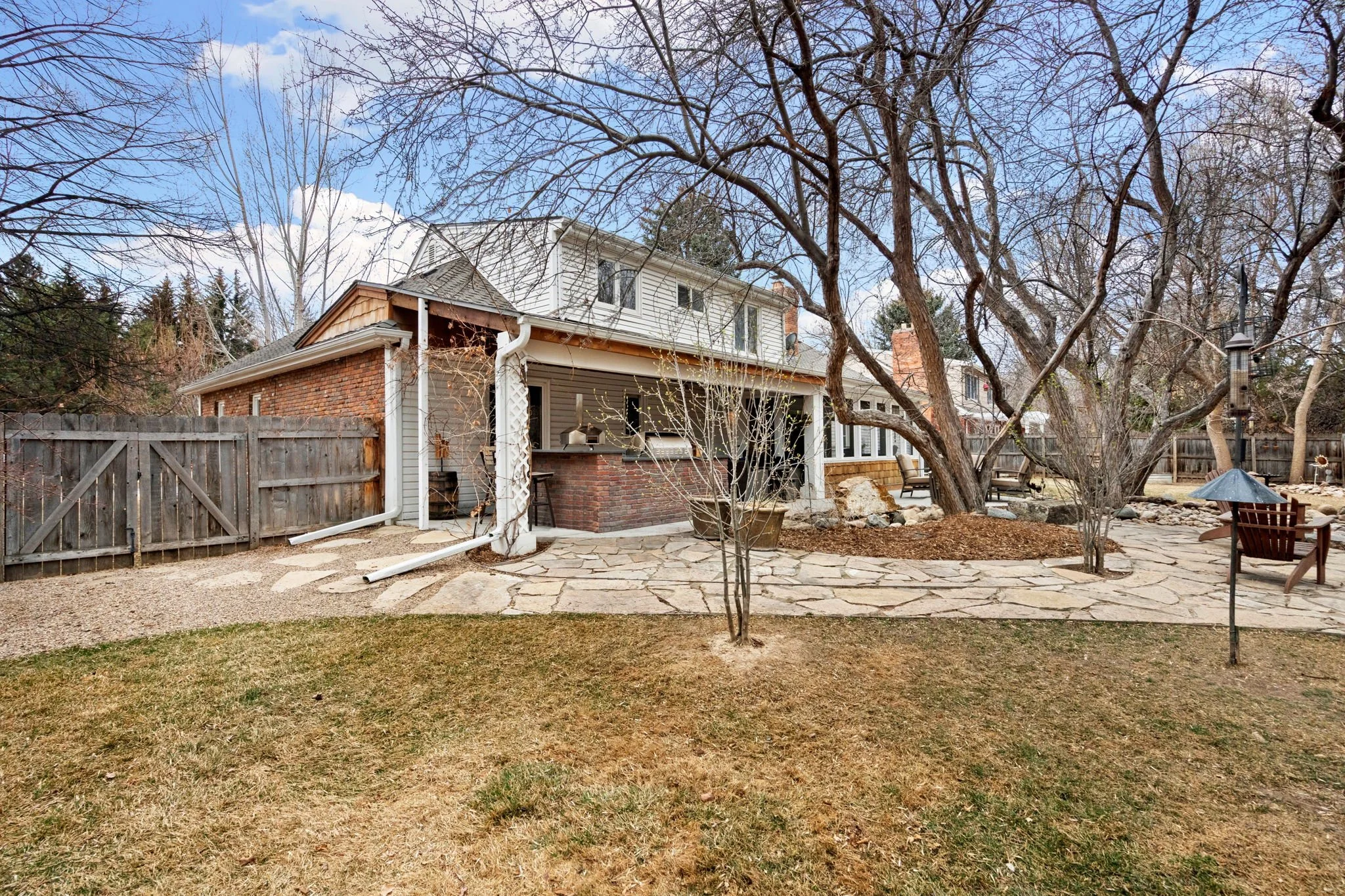 48-web-or-mls-1204 Parkwood Dr 48.jpg