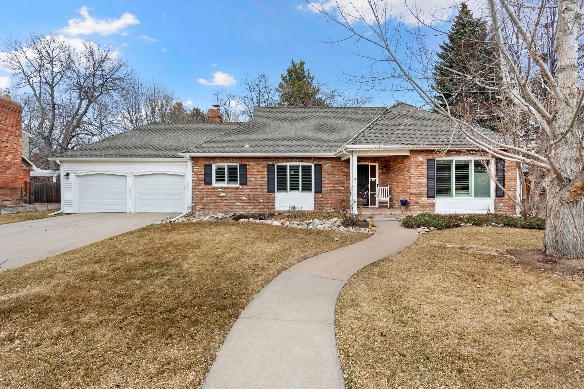 1-web-or-mls-1204 Parkwood Dr 1.jpg