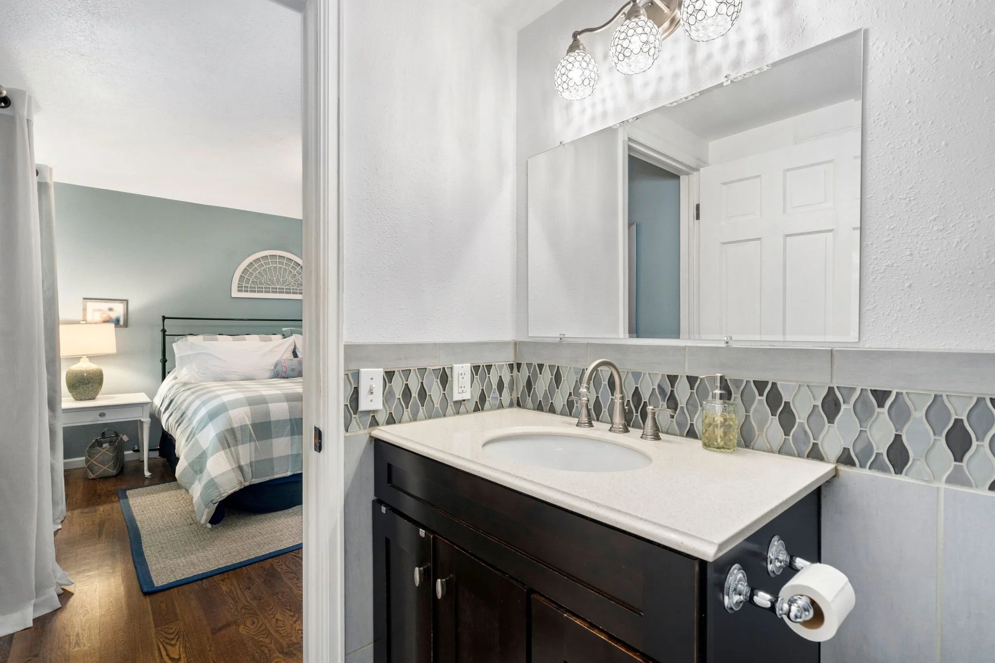 32-web-or-mls-1204 Parkwood Dr 32.jpg