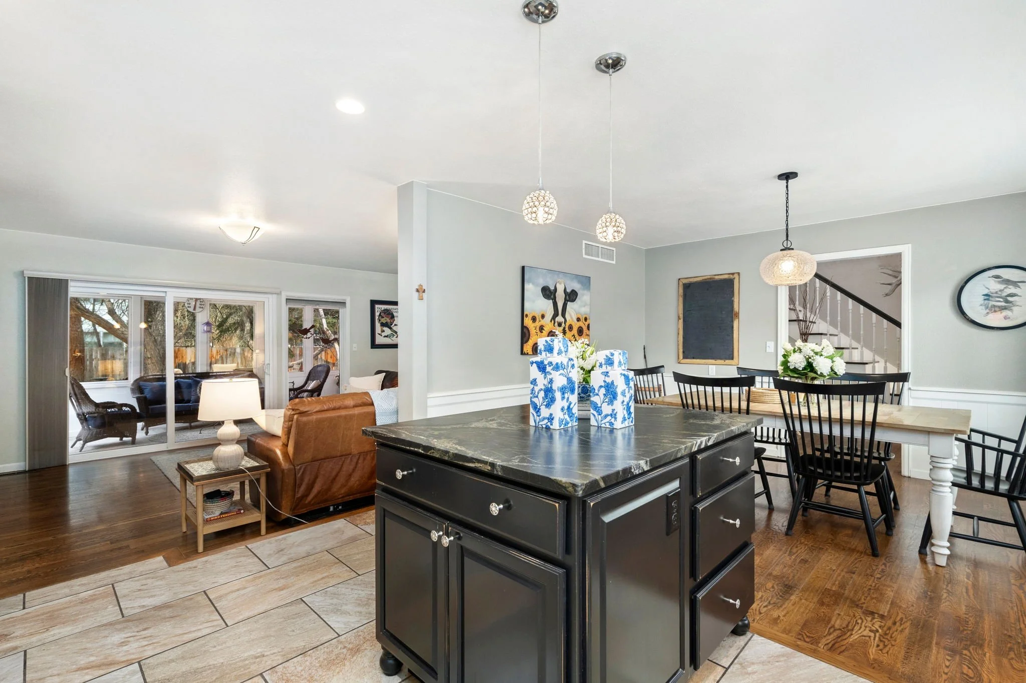 19-web-or-mls-1204 Parkwood Dr 19.jpg