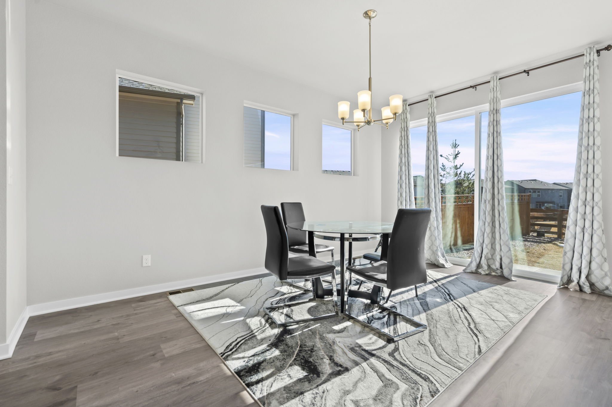 4-web-or-mls-5233 Second Ave 4.jpg