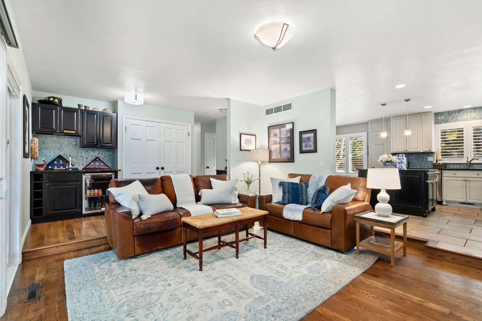 25-web-or-mls-1204 Parkwood Dr 25.jpg