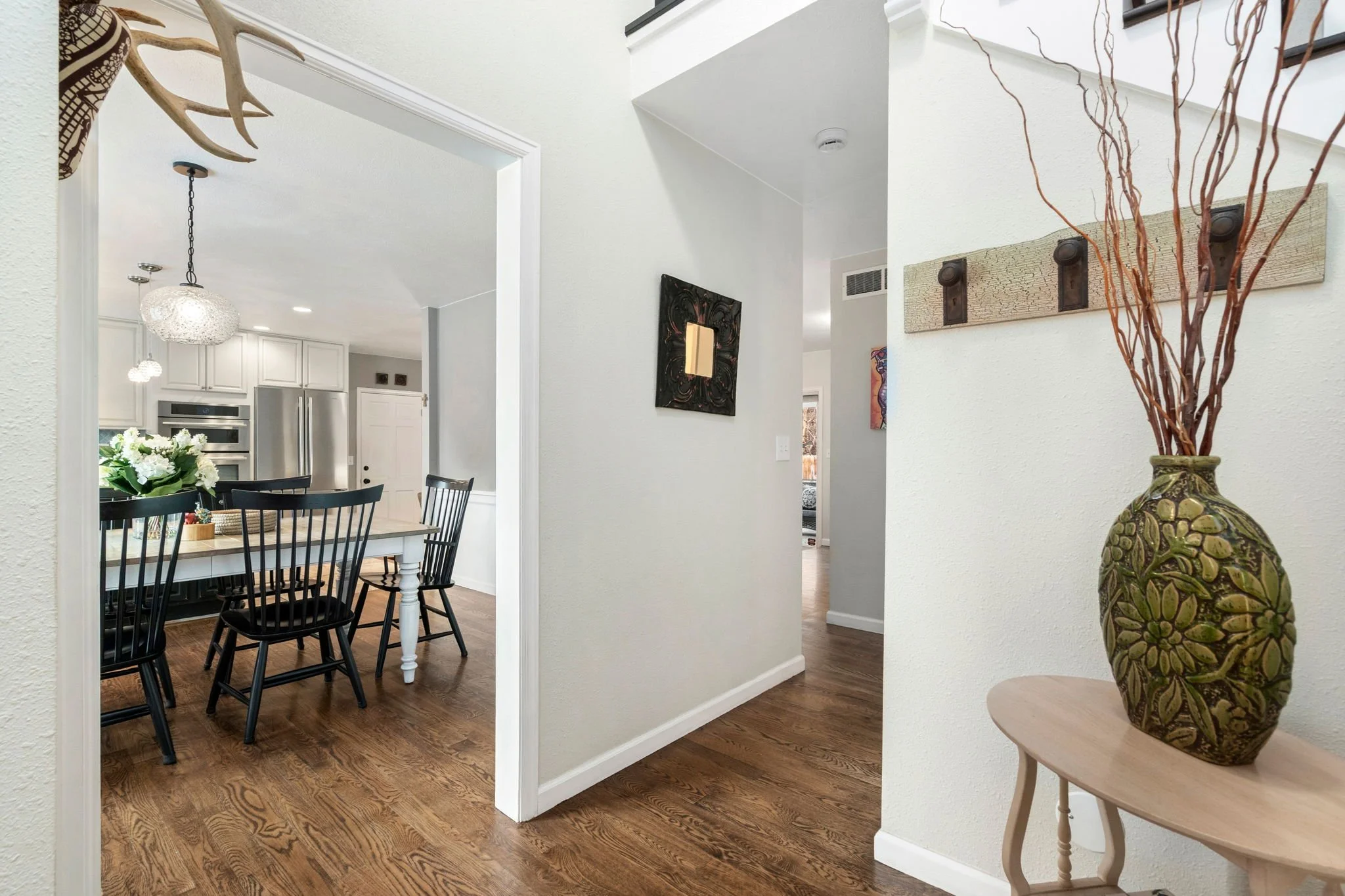 9-web-or-mls-1204 Parkwood Dr 9.jpg