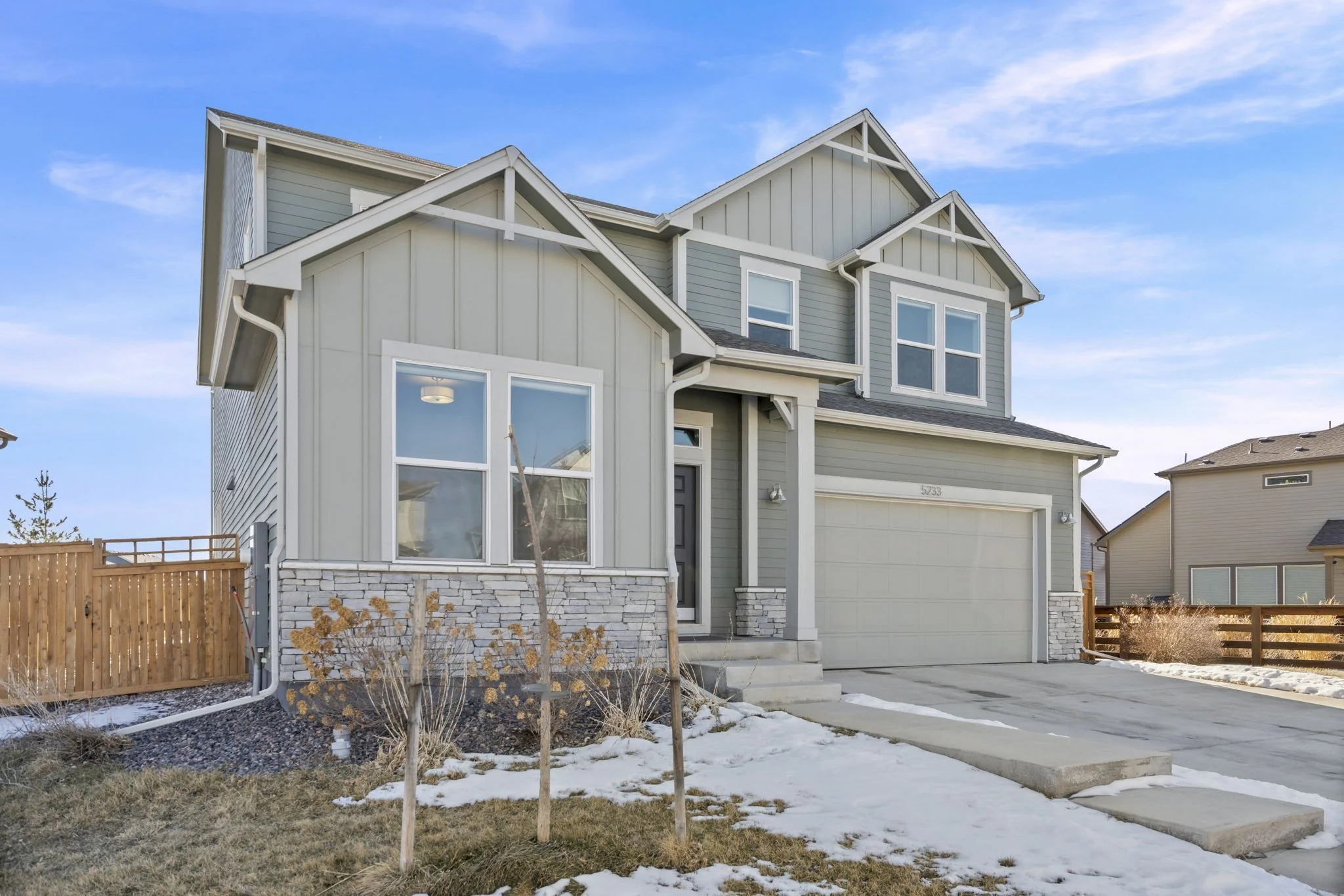 1-web-or-mls-5233 Second Ave 1.jpg