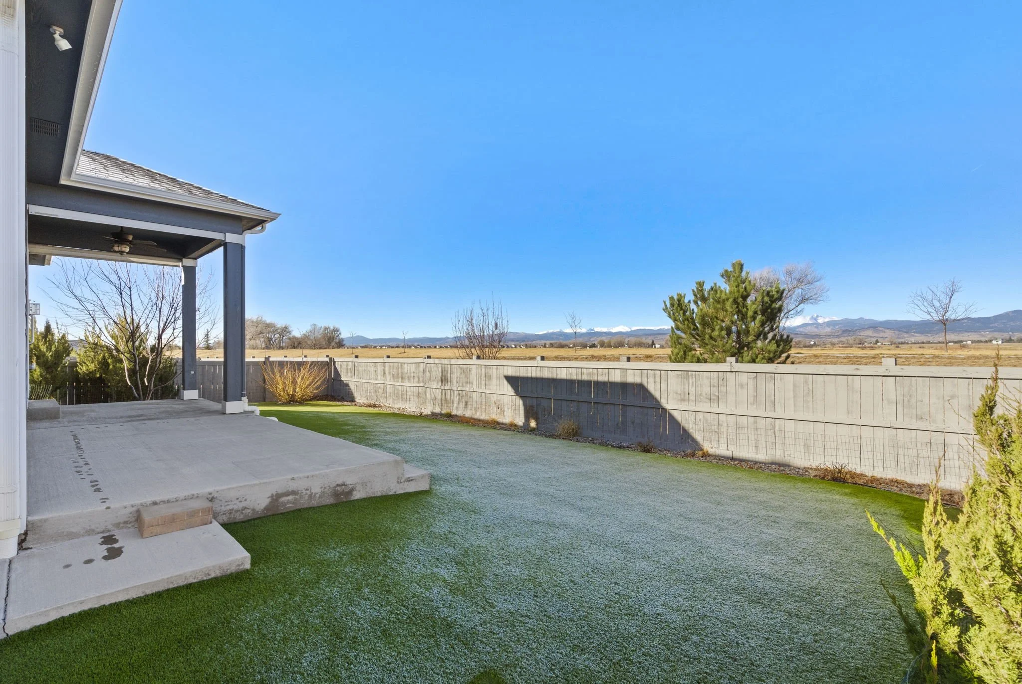 40-web-or-mls-1413 Westport Ave 40.jpg