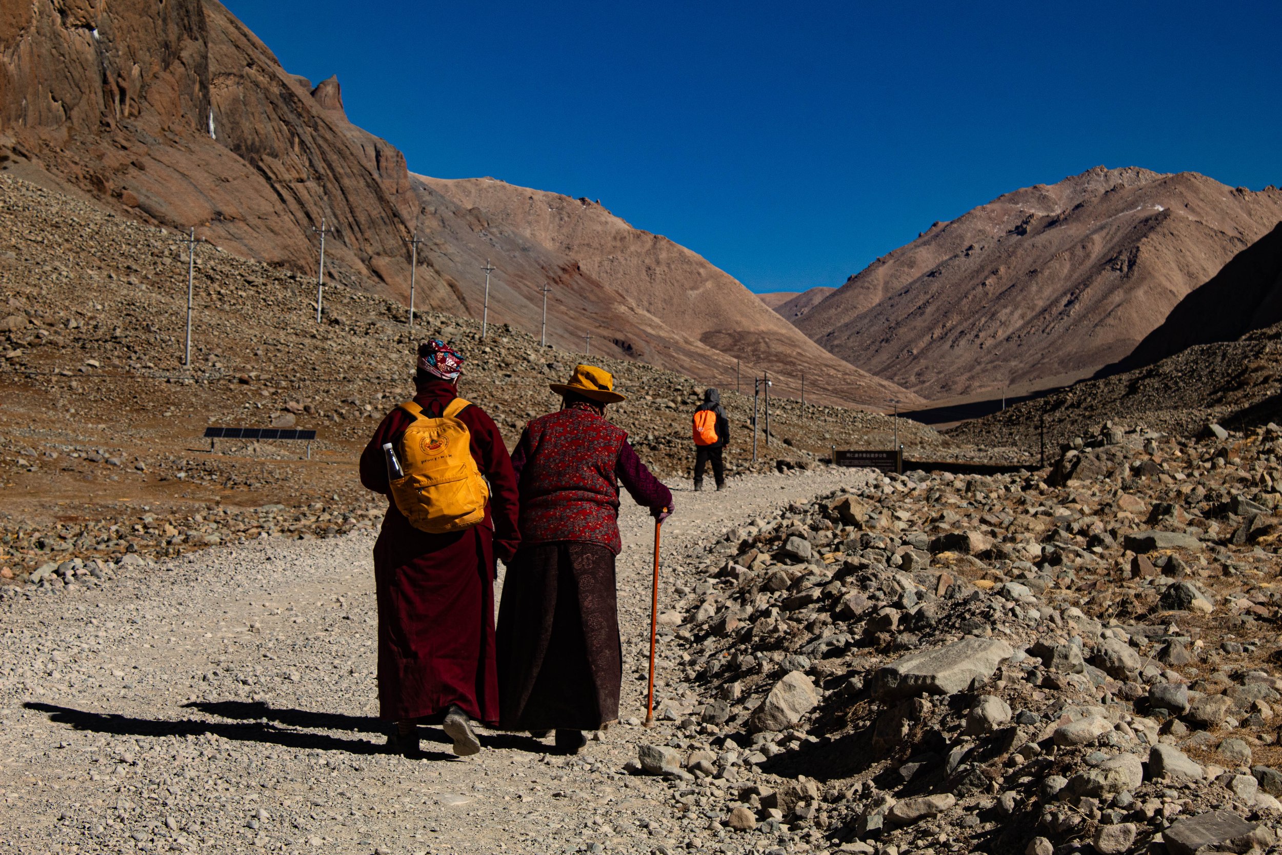 Pilgrims on Kailash Kora (1 of 1).jpg