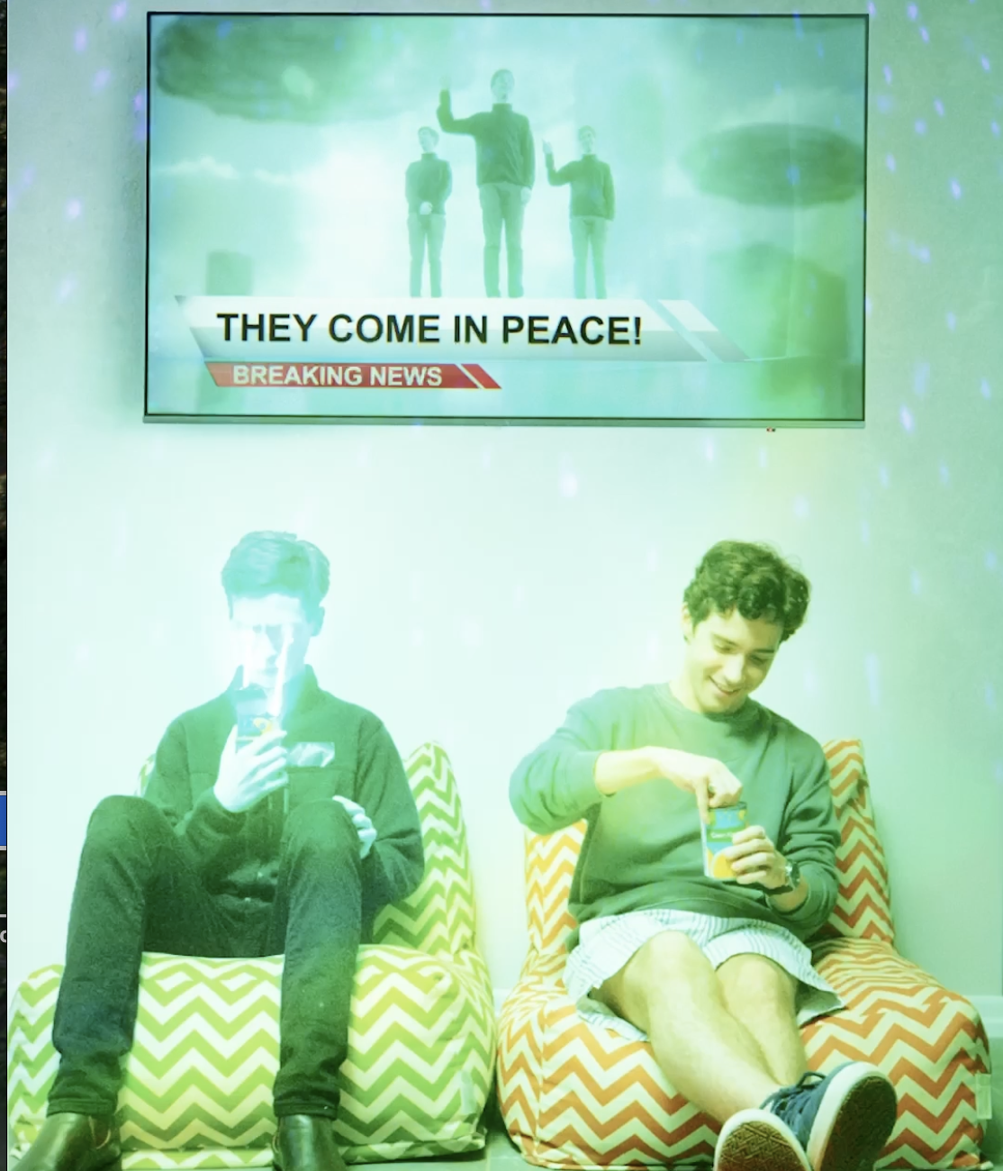 Can I ____ with Apple Pay?