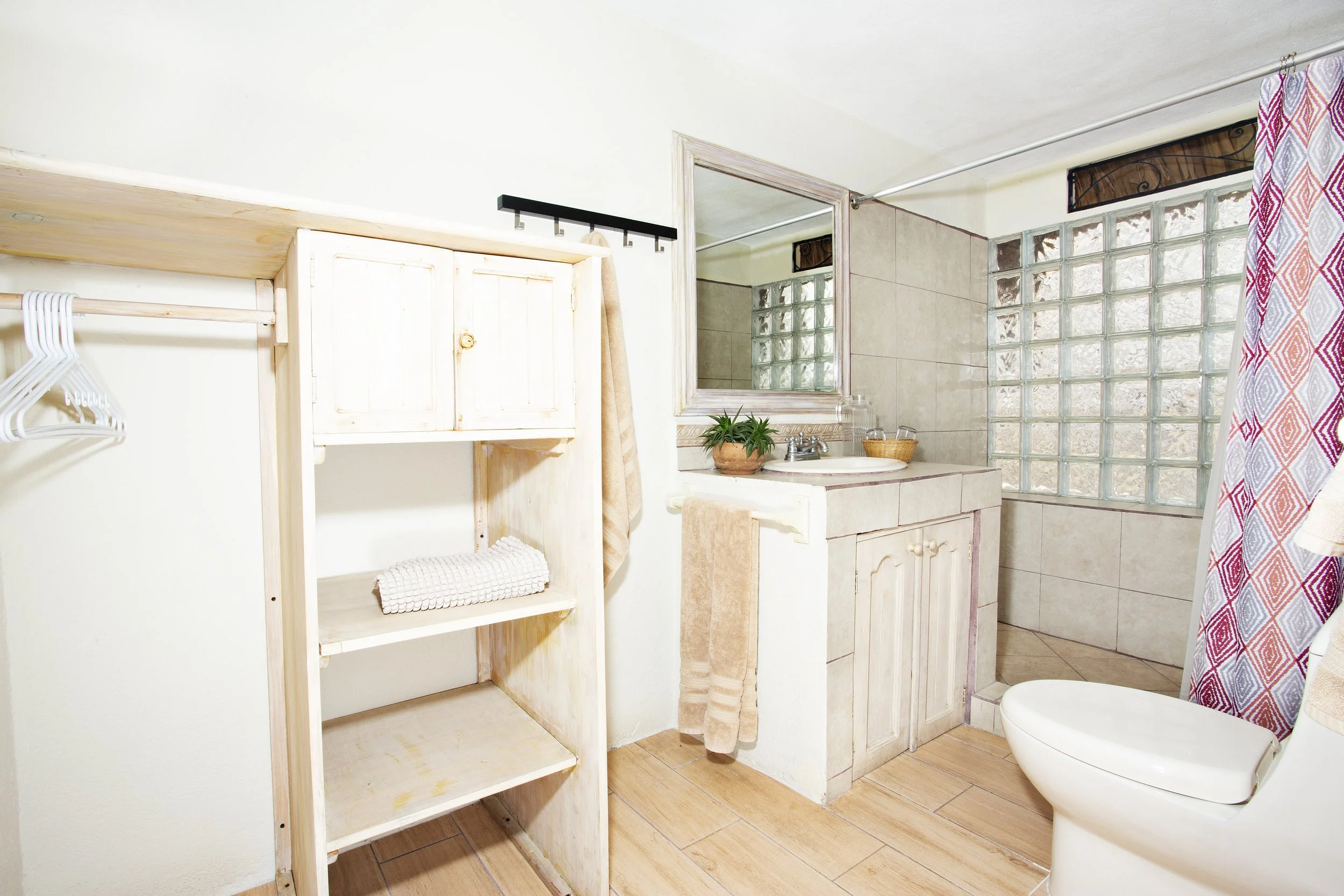 Maya Rose 5 Bathroom.jpg