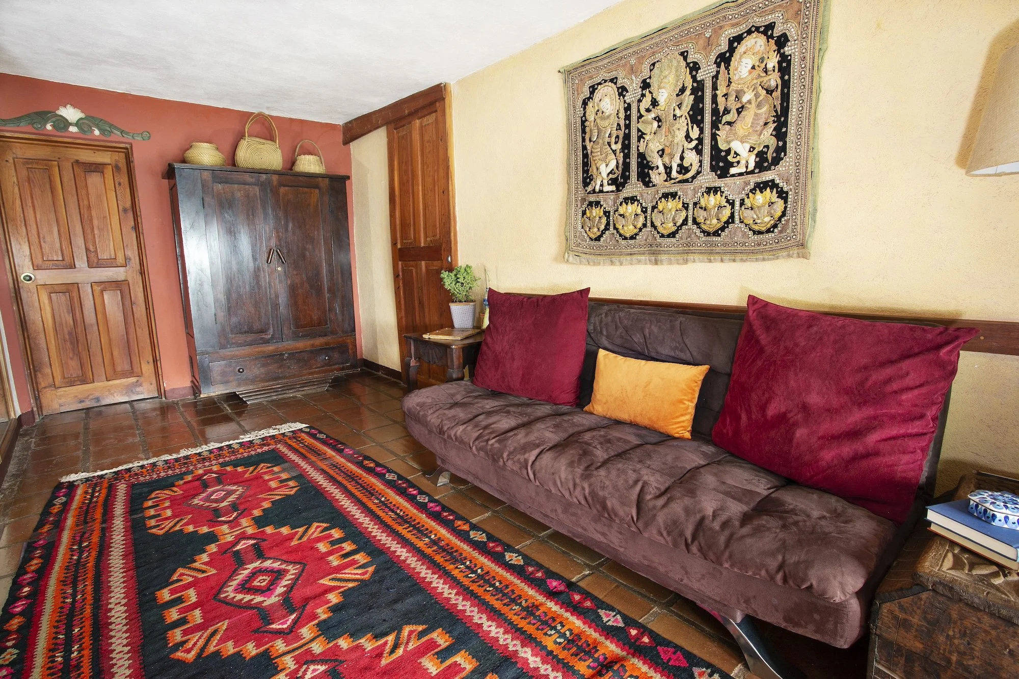 Maya Rose 7 Sitting Area.jpg