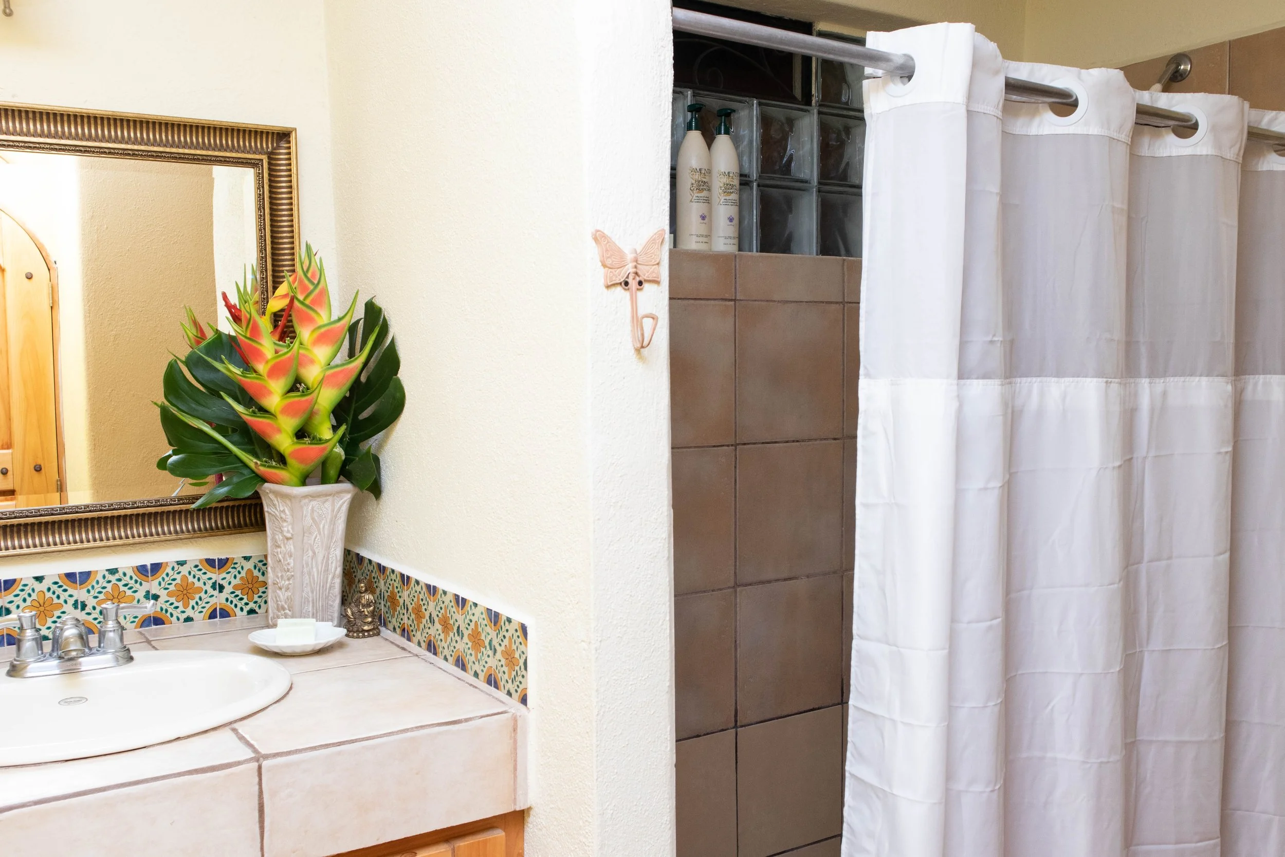 Lotus 12 - Bathroom Decor.jpg