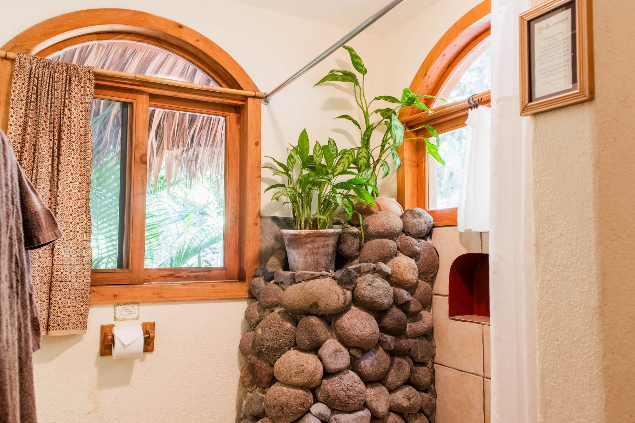 Lotus 13 - Bathroom HDR.jpg