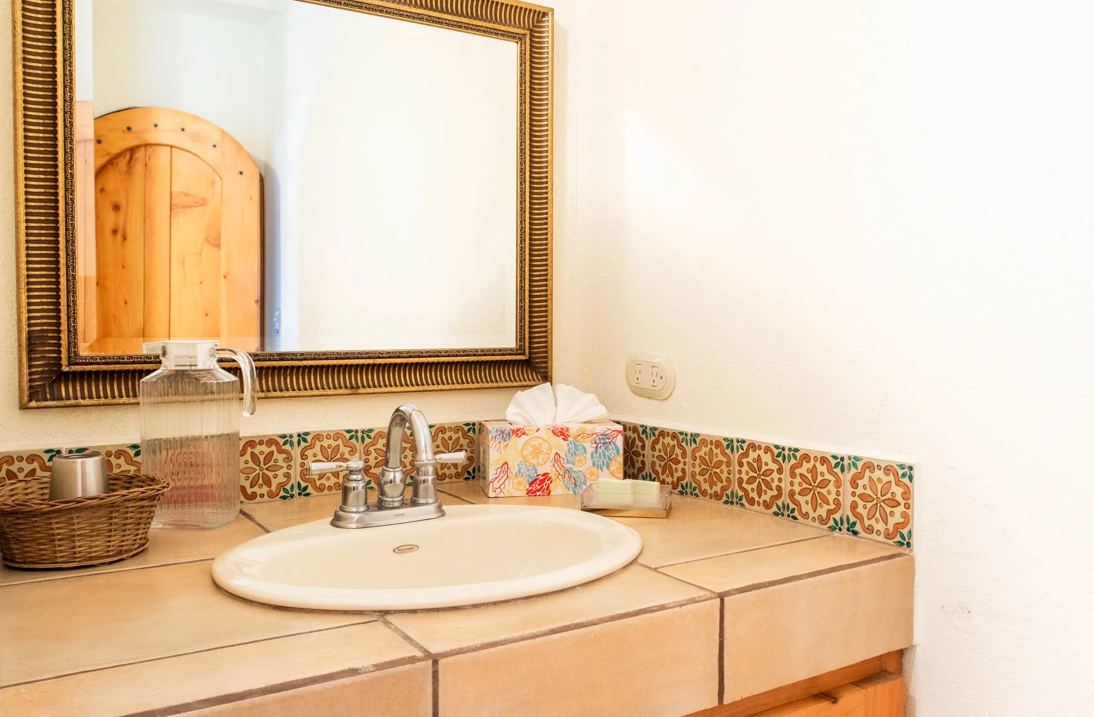 Lotus 13 - Bathroom.jpg