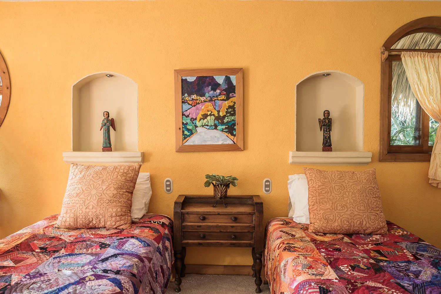 Lotus House 14 decor_2019.jpg