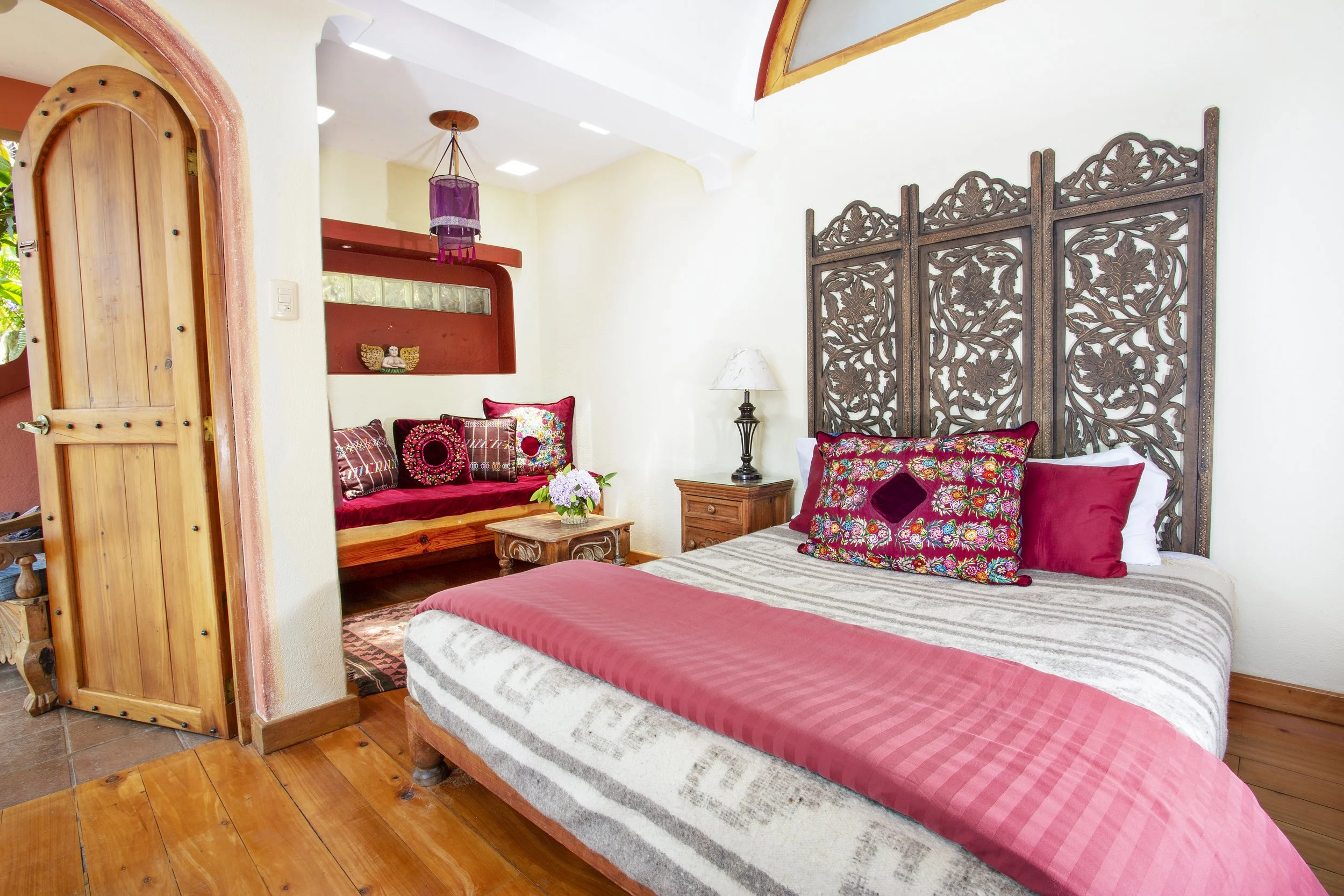 Skyline Bungalow 10 Interior.jpg