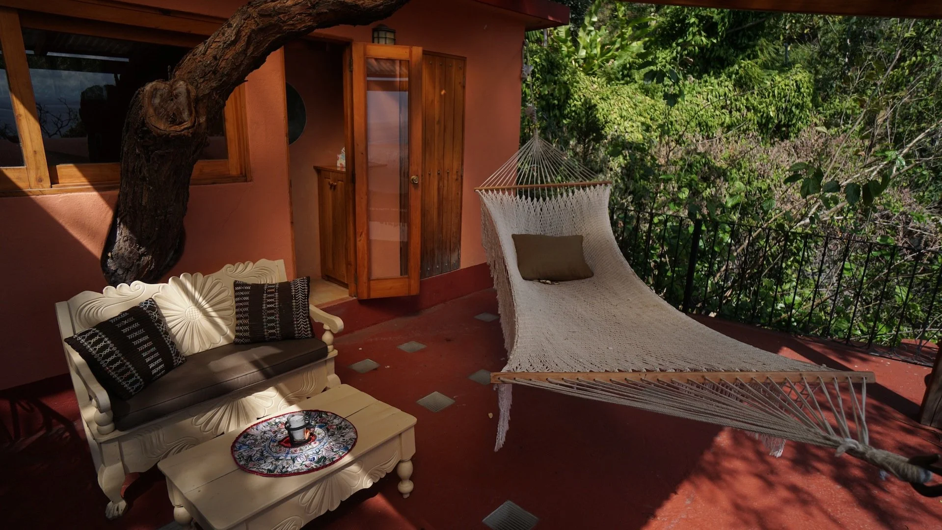 Bungalow 10 Patio.jpg