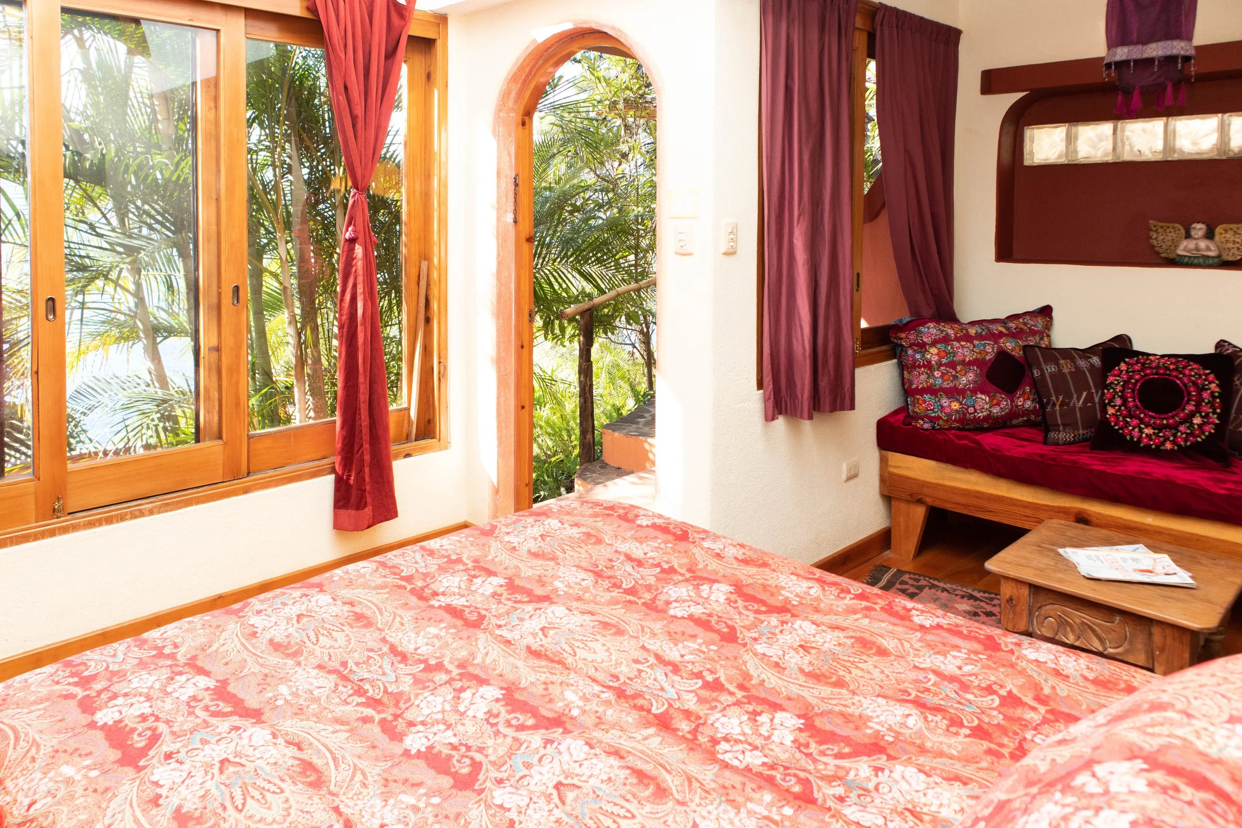 Bungalow 10 Entrance.jpg