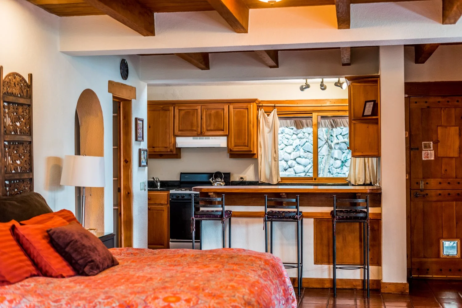 Ginger suite 22 kitchen 2.jpg