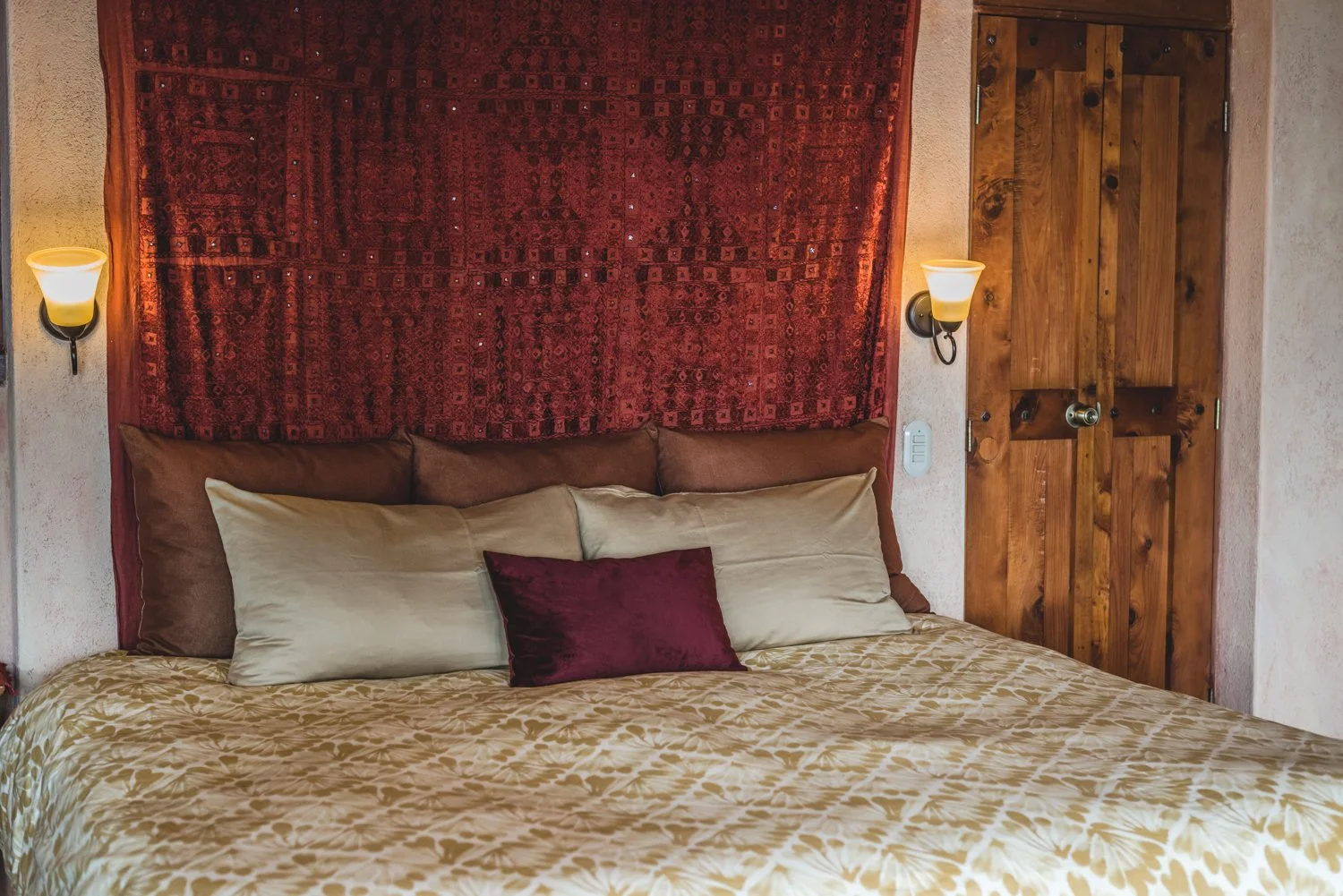 Ginger Suite 23 bed 2.jpg